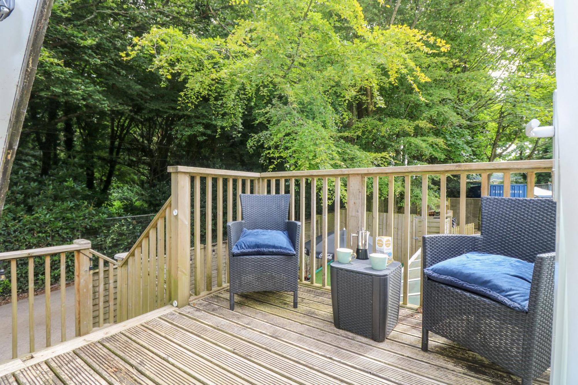 Robin'S Nest At The Shire Inn Camborne Exterior photo